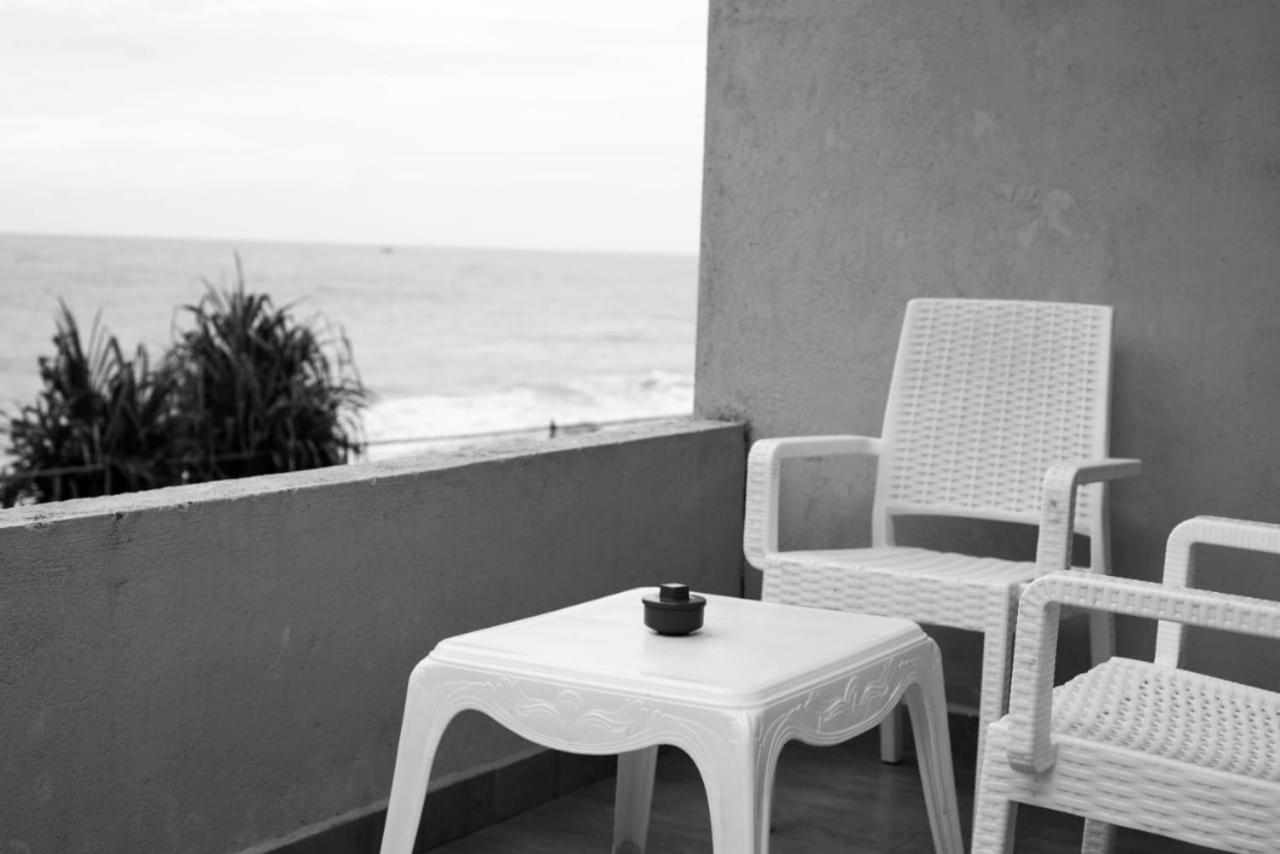 Blue Wave Beach Villa By Aaryan Group Ambalangoda  Exterior foto