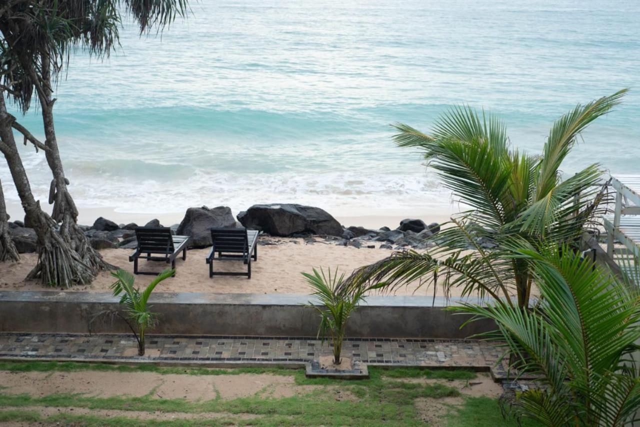 Blue Wave Beach Villa By Aaryan Group Ambalangoda  Exterior foto